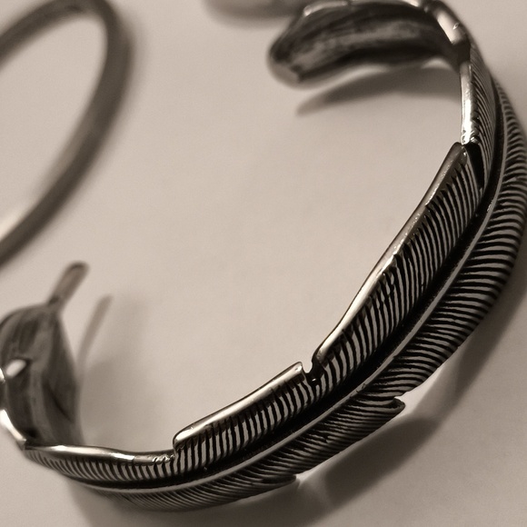 3 bracelets - Picture 2 of 4